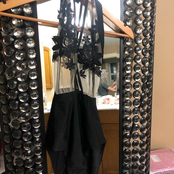 Xs backless floral mesh bodysuit - Picture 4 of 4